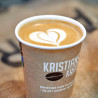 Individuell bedruckter biologisch abbaubarer Pappbecher mit Logo 'Kristians Kaffe'